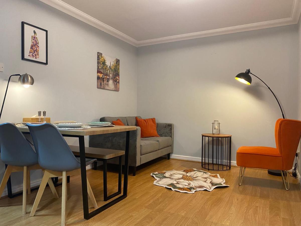 Private Main Door Lovely 2 Bedroom Apartment Единбург Екстериор снимка