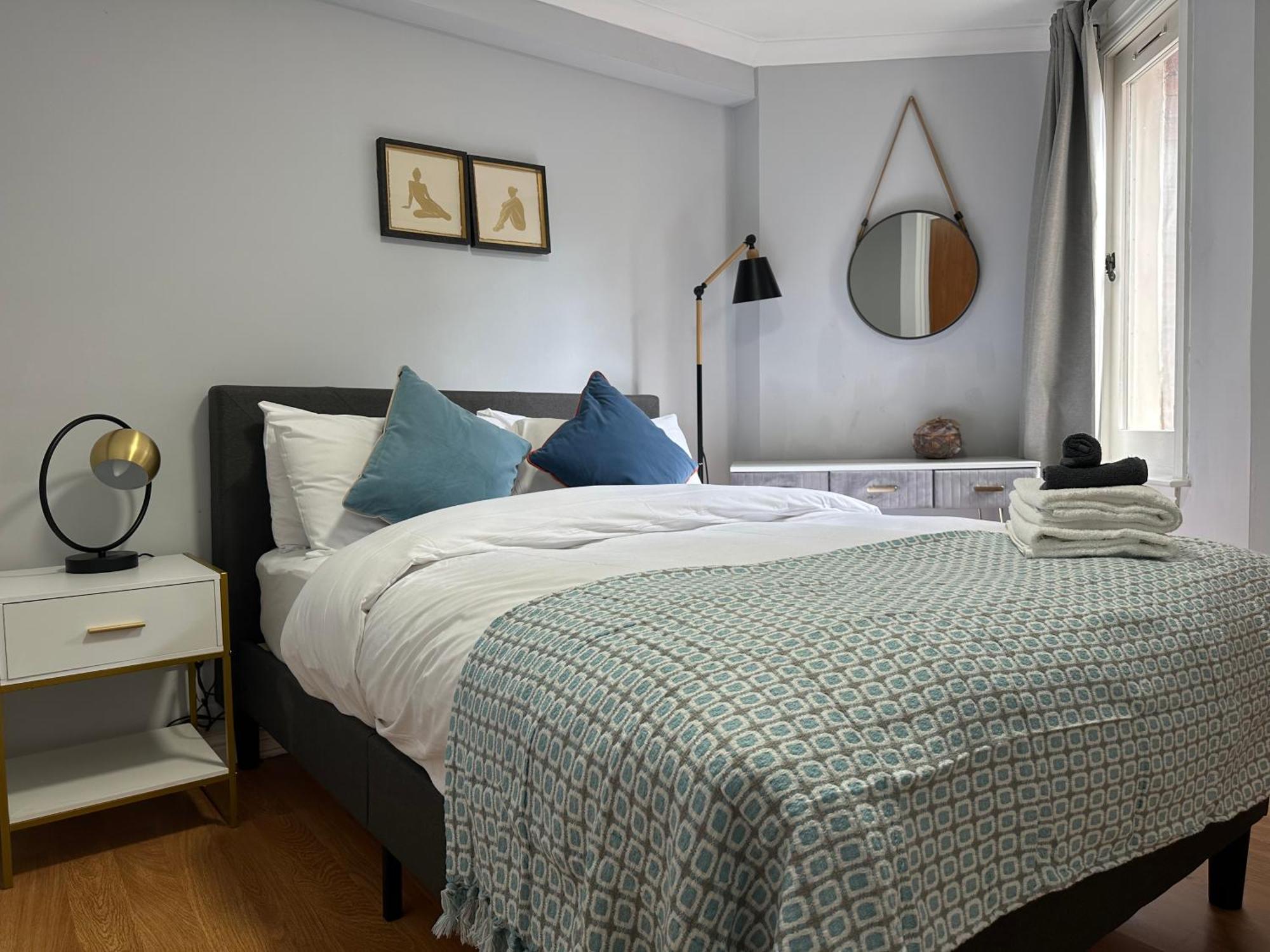 Private Main Door Lovely 2 Bedroom Apartment Единбург Екстериор снимка