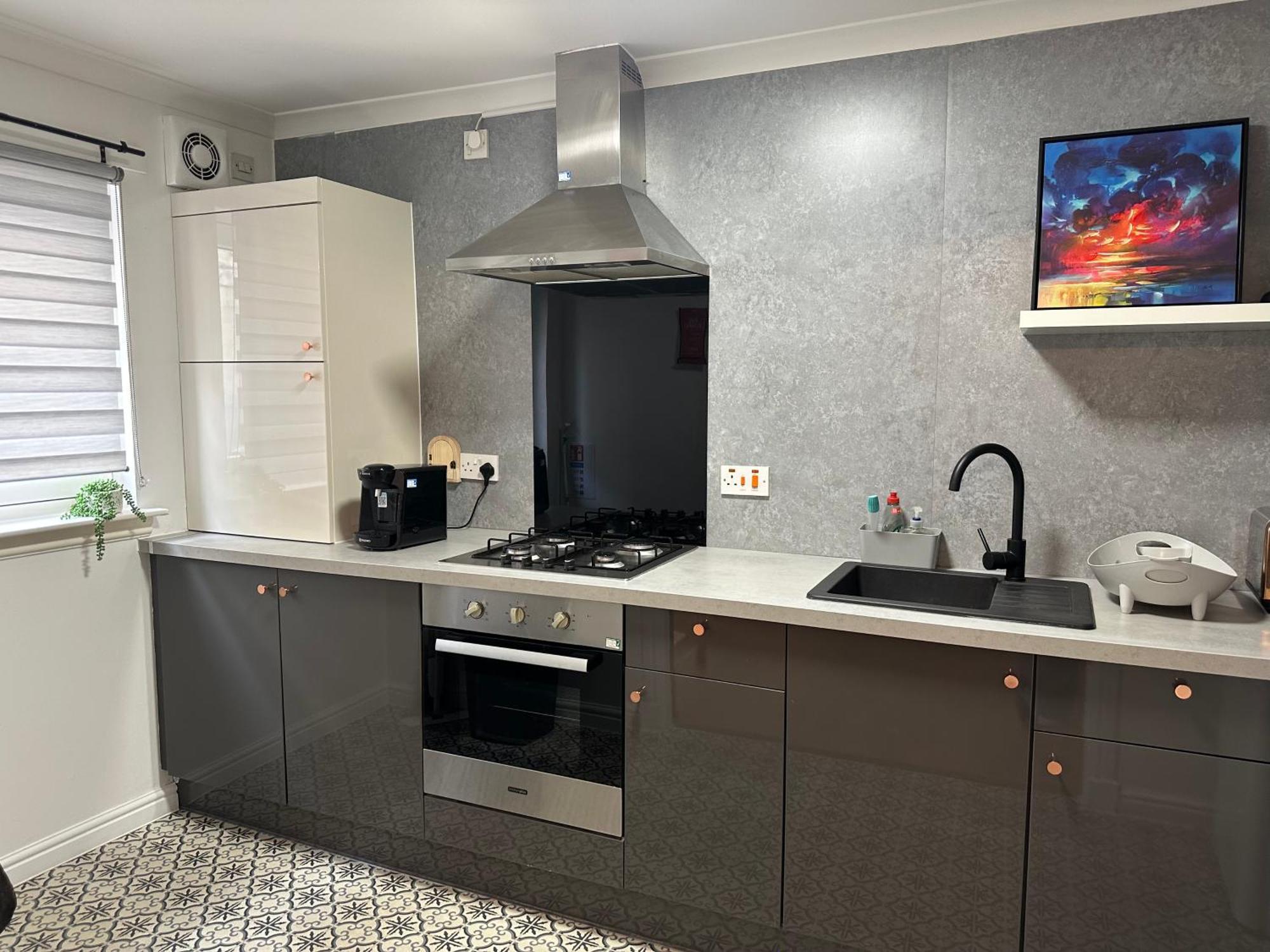 Private Main Door Lovely 2 Bedroom Apartment Единбург Екстериор снимка